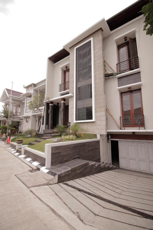 Stay Inn Pasteur Bandung, Husein Sastranegara Airport エクステリア 写真