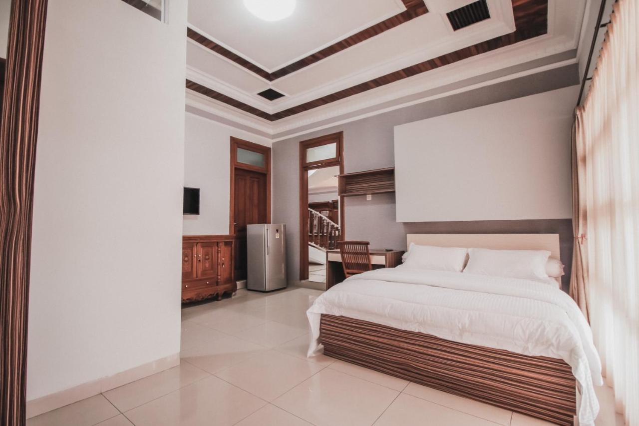 Stay Inn Pasteur Bandung, Husein Sastranegara Airport エクステリア 写真