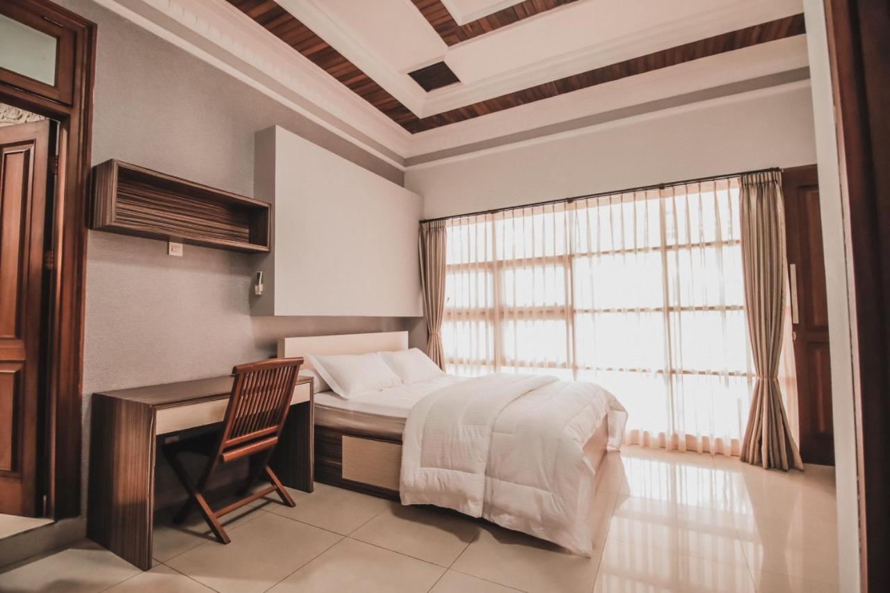 Stay Inn Pasteur Bandung, Husein Sastranegara Airport エクステリア 写真
