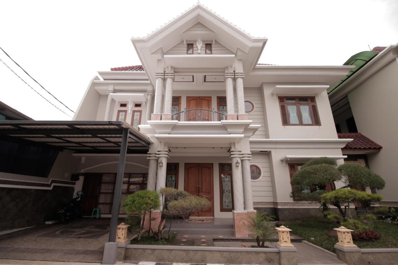 Stay Inn Pasteur Bandung, Husein Sastranegara Airport エクステリア 写真