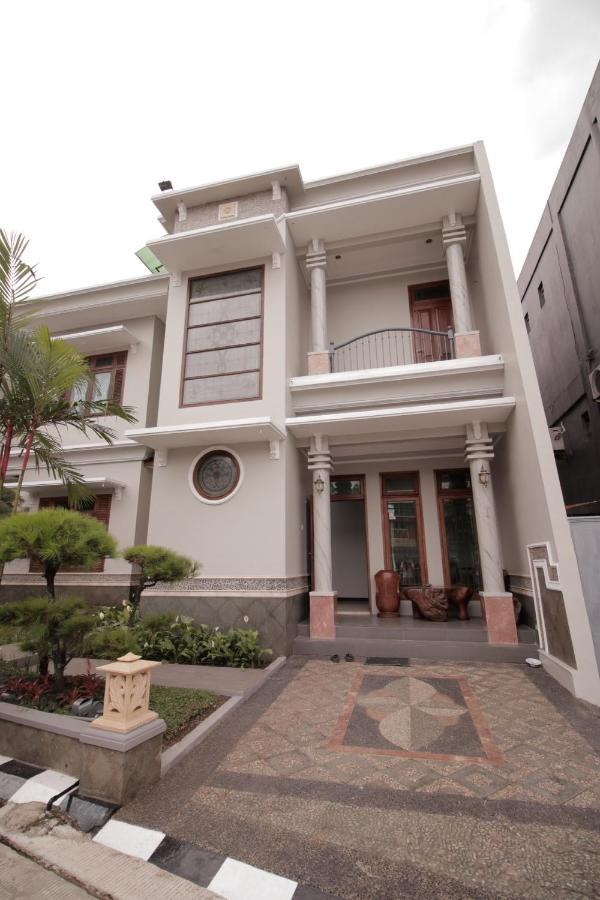 Stay Inn Pasteur Bandung, Husein Sastranegara Airport エクステリア 写真